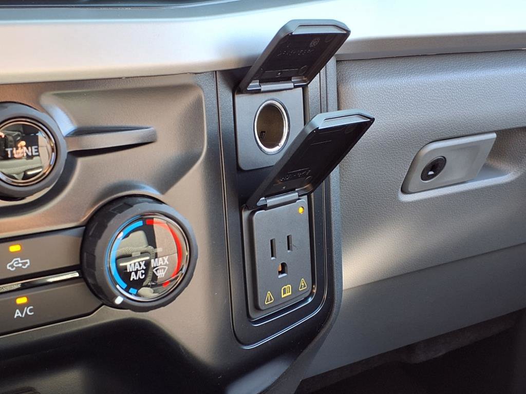 New 2026 Ford F350 4x4 Crew Cab Super Duty image 17