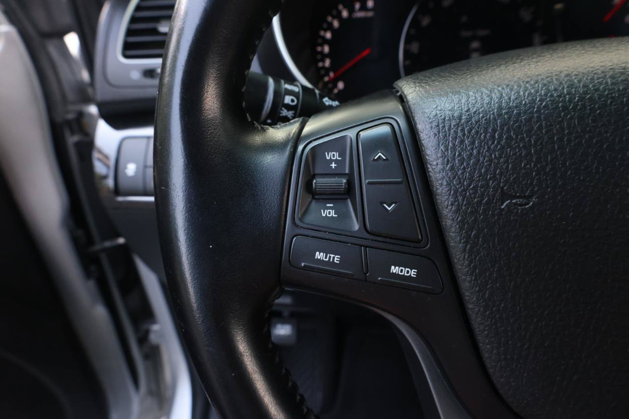 Used 2014 Kia Sorento SX w/ 3rd Row Package FWD image 31