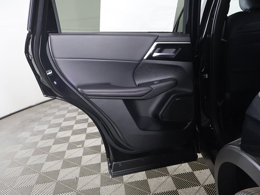 New 2026 Mitsubishi Outlander LE FWD image 24