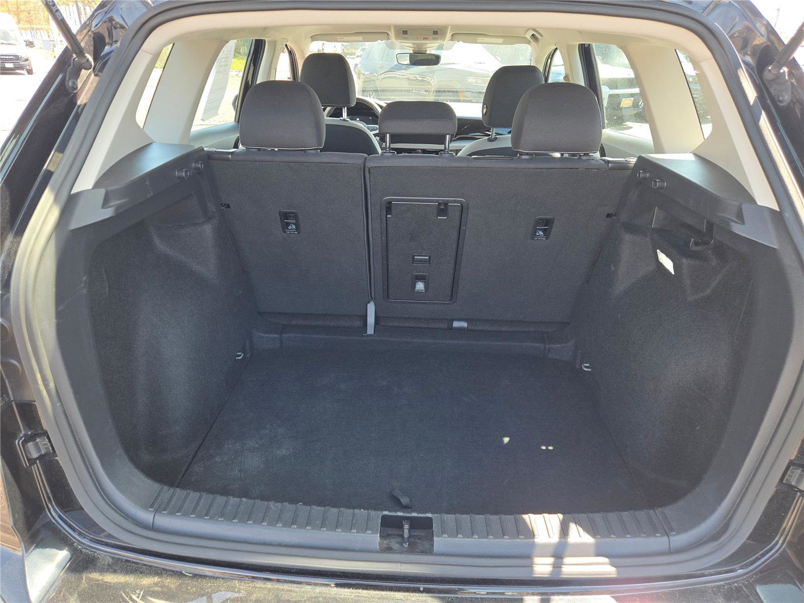 Used 2024 Volkswagen Taos S FWD image 19