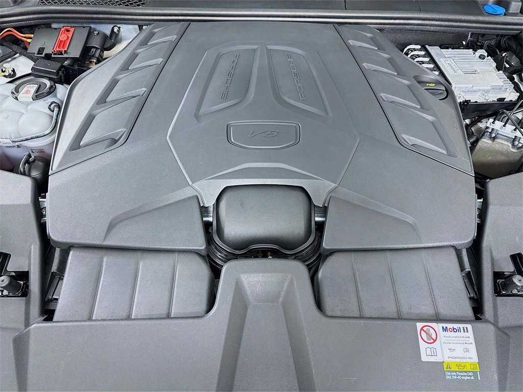 Used 2024 Porsche Cayenne Turbo GT image 32