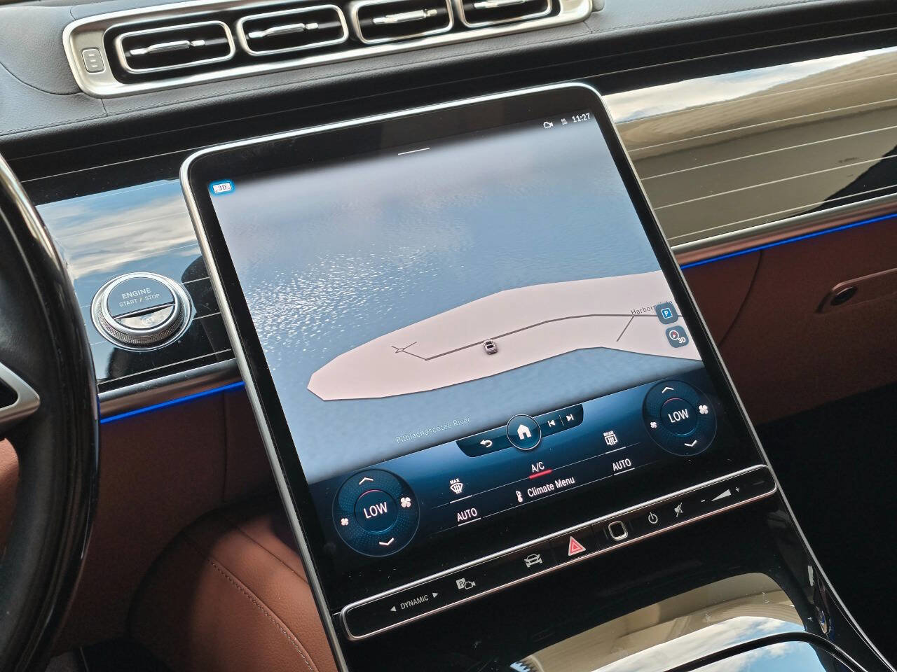 Used 2022 Mercedes-Benz S 580 4MATIC Sedan w/ Rear Seat Package image 18