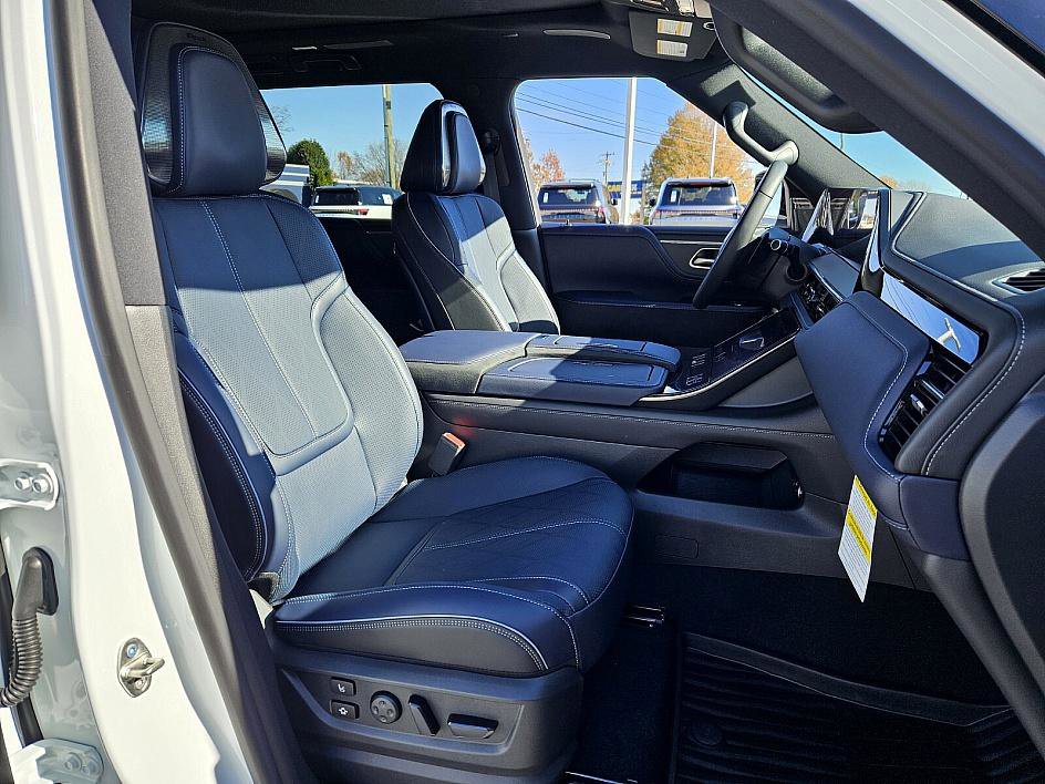 New 2026 INFINITI QX80 4WD w/ Sport Exterior Package image 15