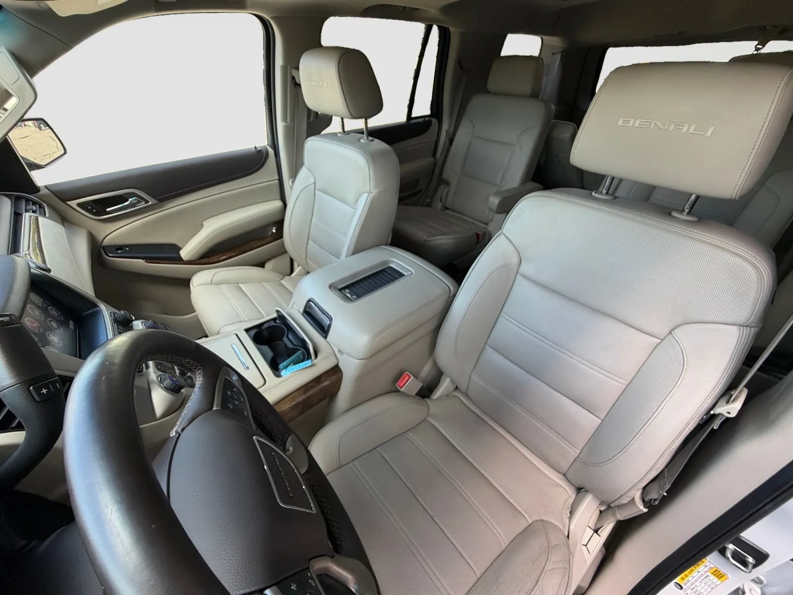 Used 2016 GMC Yukon Denali w/ Open Road Package AWD/4WD image 13