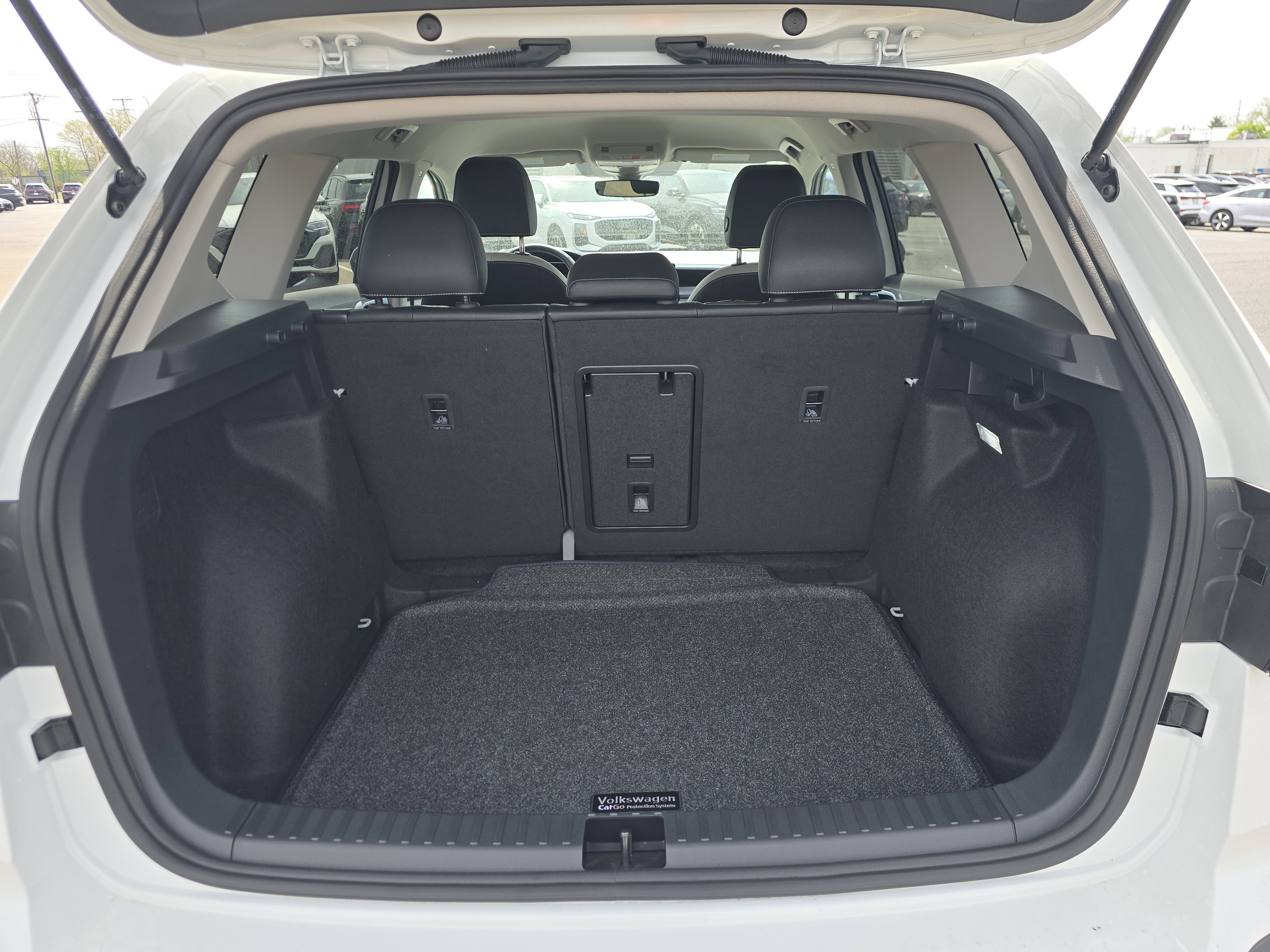 New 2026 Volkswagen Taos SE image 14