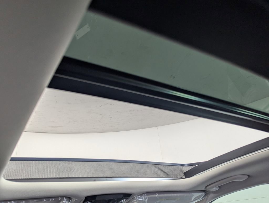 New 2025 Kia Sorento S w/ Panoramic Sunroof Package image 26