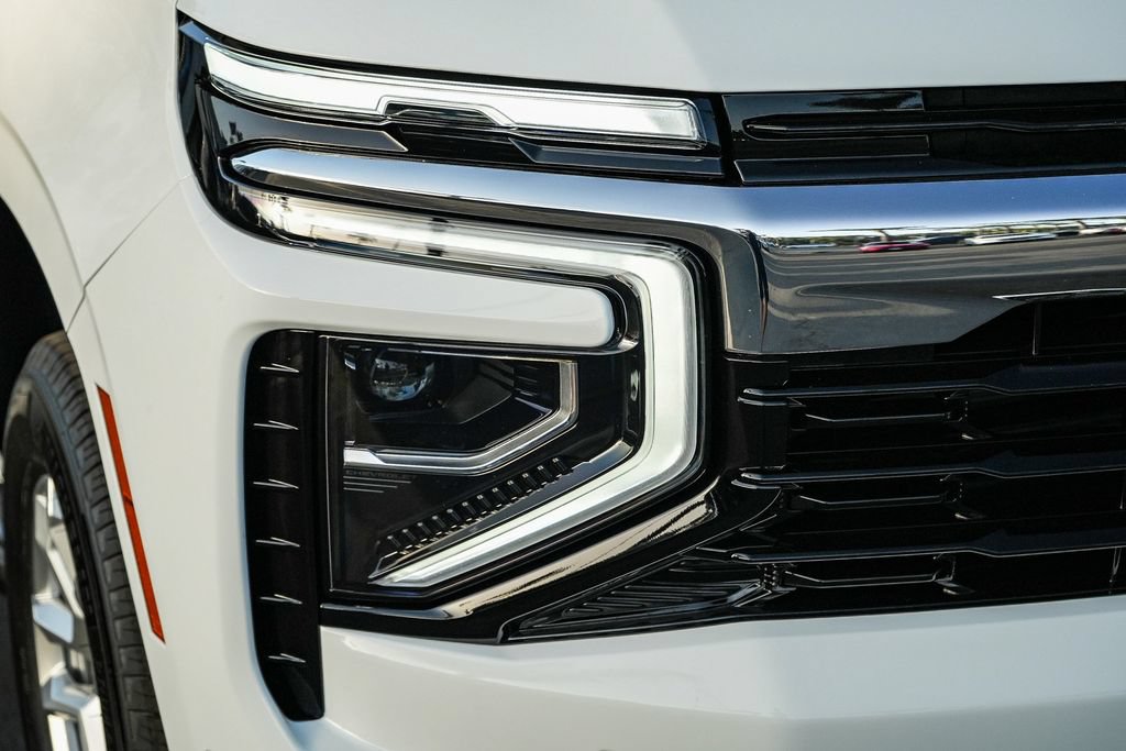 New 2026 Chevrolet Suburban LS w/ Max Trailering Package AWD/4WD image 9