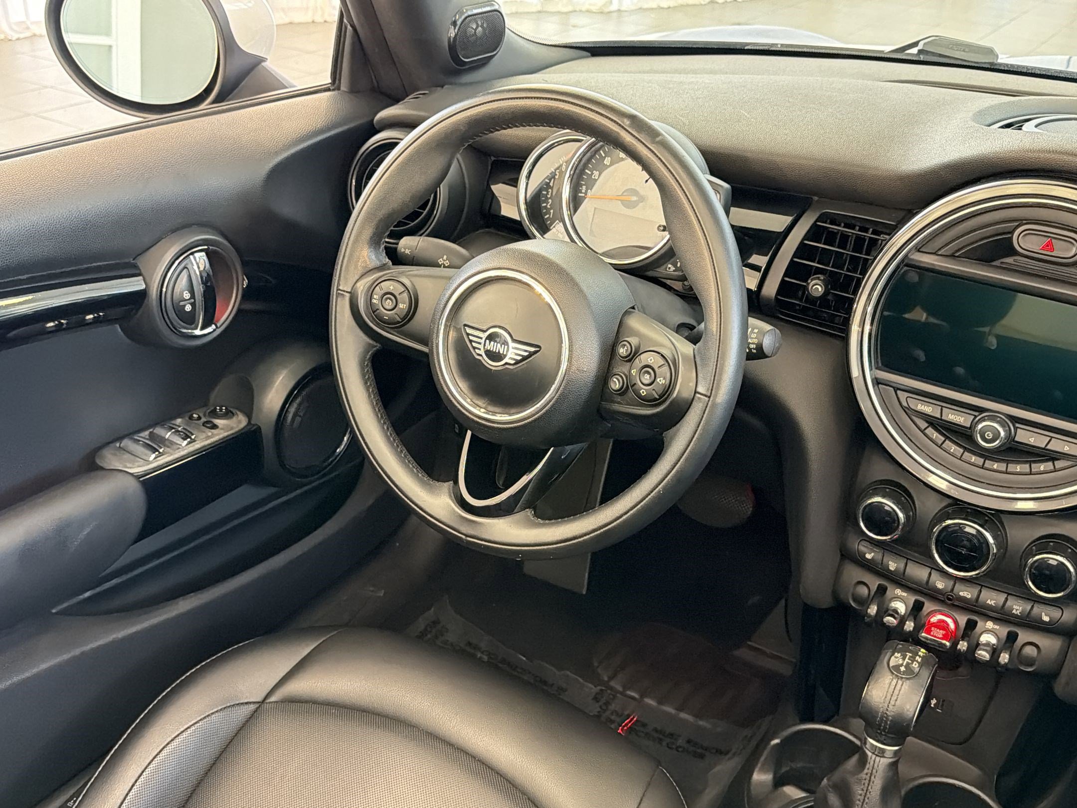 Used 2019 MINI Cooper Convertible FWD image 25