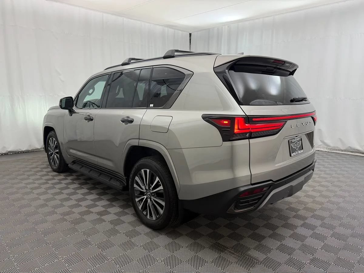 Used 2023 Lexus LX 600 4WD w/ Appearance Package image 7
