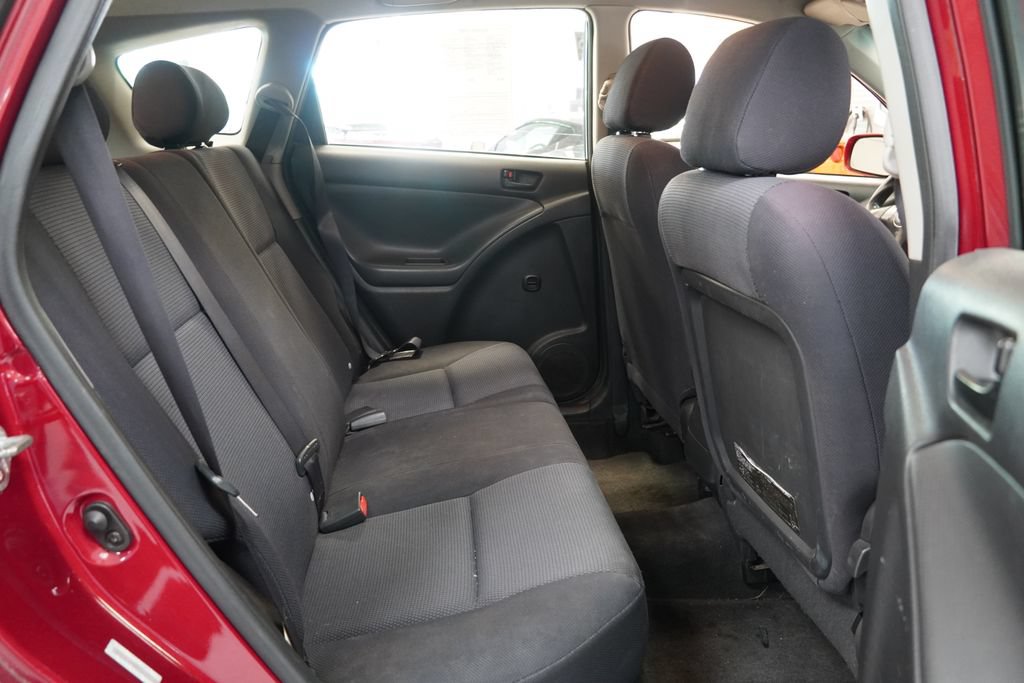 Used 2005 Pontiac Vibe w/ Power Group Value Package FWD image 26