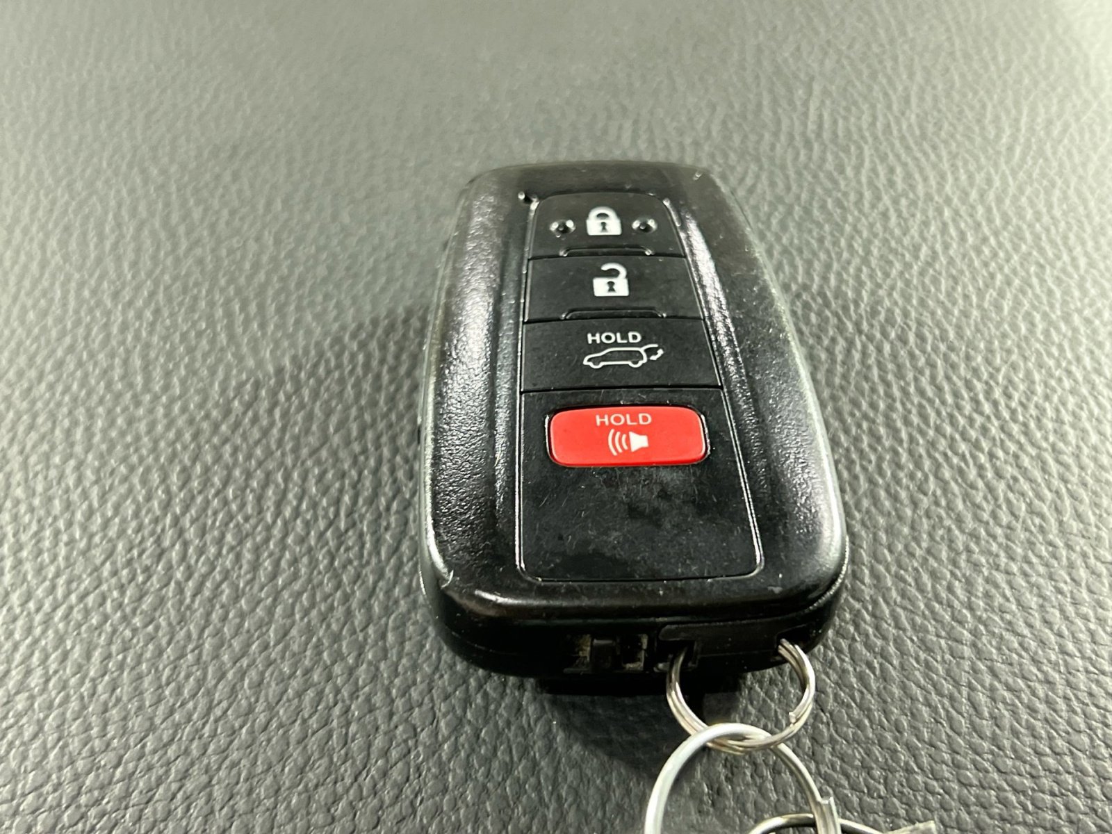 Used 2023 Toyota Highlander XLE image 25