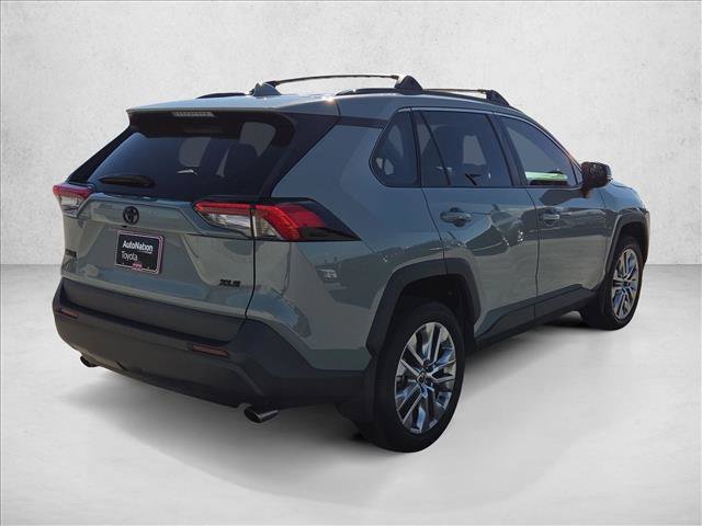 Used 2022 Toyota RAV4 XLE Premium FWD image 5