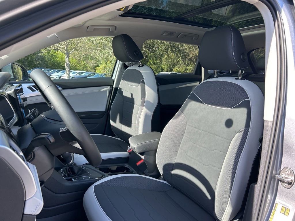 New 2026 Volkswagen Taos SE image 20