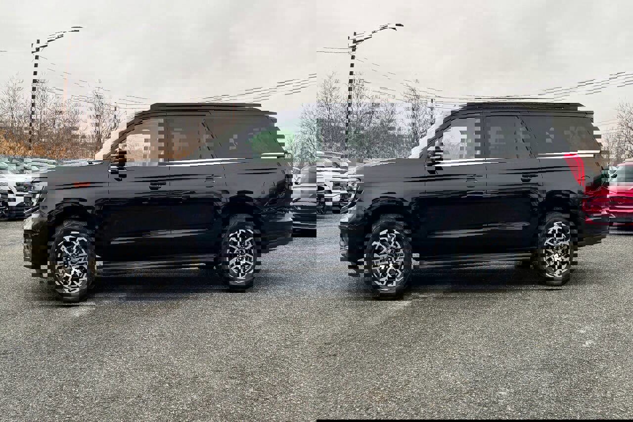 Used 2025 Ford Expedition Max Active image 6