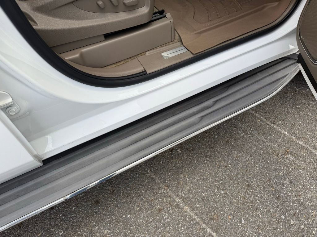 Used 2015 GMC Yukon SLT w/ HD Trailering Package image 32