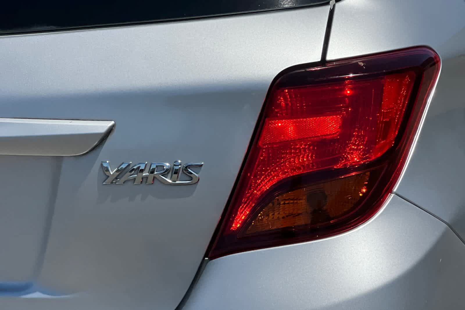 Used 2015 Toyota Yaris L FWD image 29