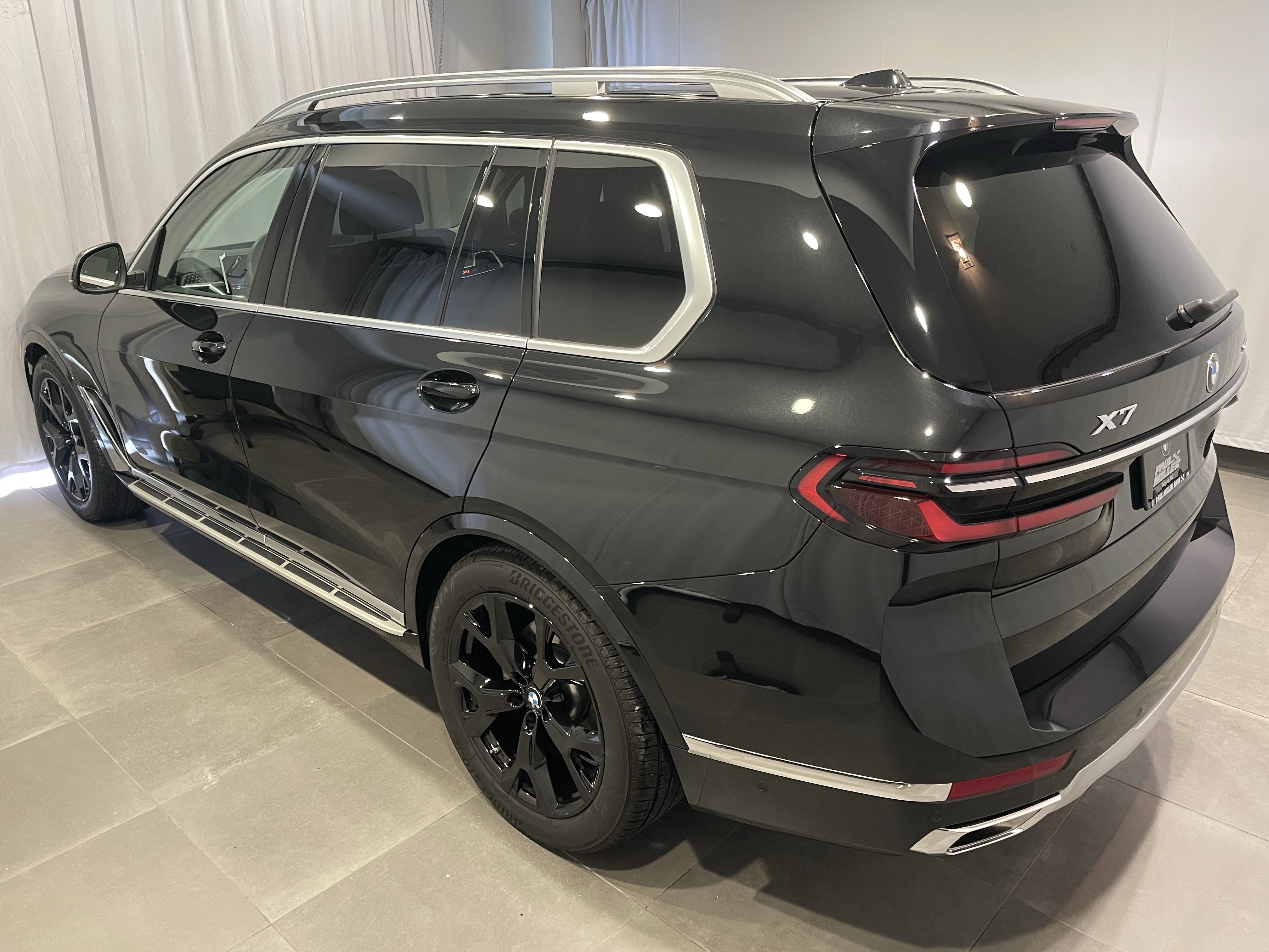 Used 2026 BMW X7 xDrive40i w/ Climate Comfort Package AWD/4WD image 4