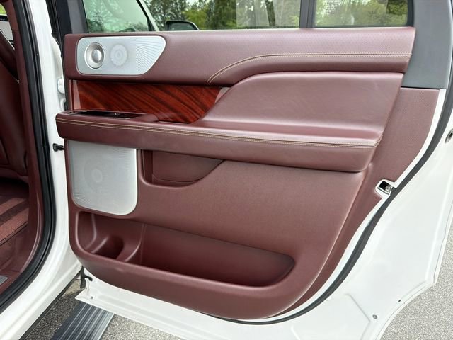 Used 2019 Lincoln Navigator L Black Label w/ Cargo Package image 16