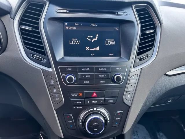Used 2017 Hyundai Santa Fe SE AWD/4WD image 19