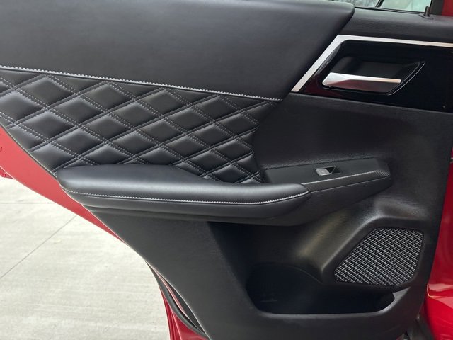 Used 2024 Mitsubishi Outlander SEL Black Edition image 17