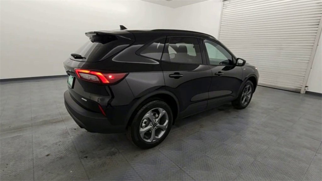 New 2026 Ford Escape ST-Line w/ Cold Weather Package image 8