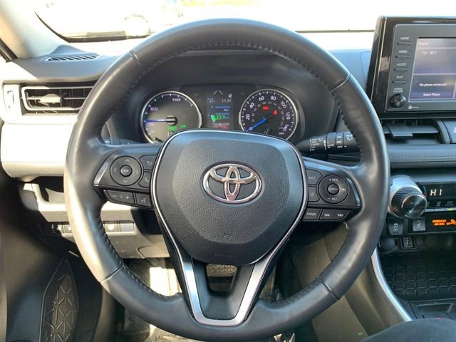 Used 2020 Toyota RAV4 XLE w/ XLE Grade Weather Package AWD/4WD image 18