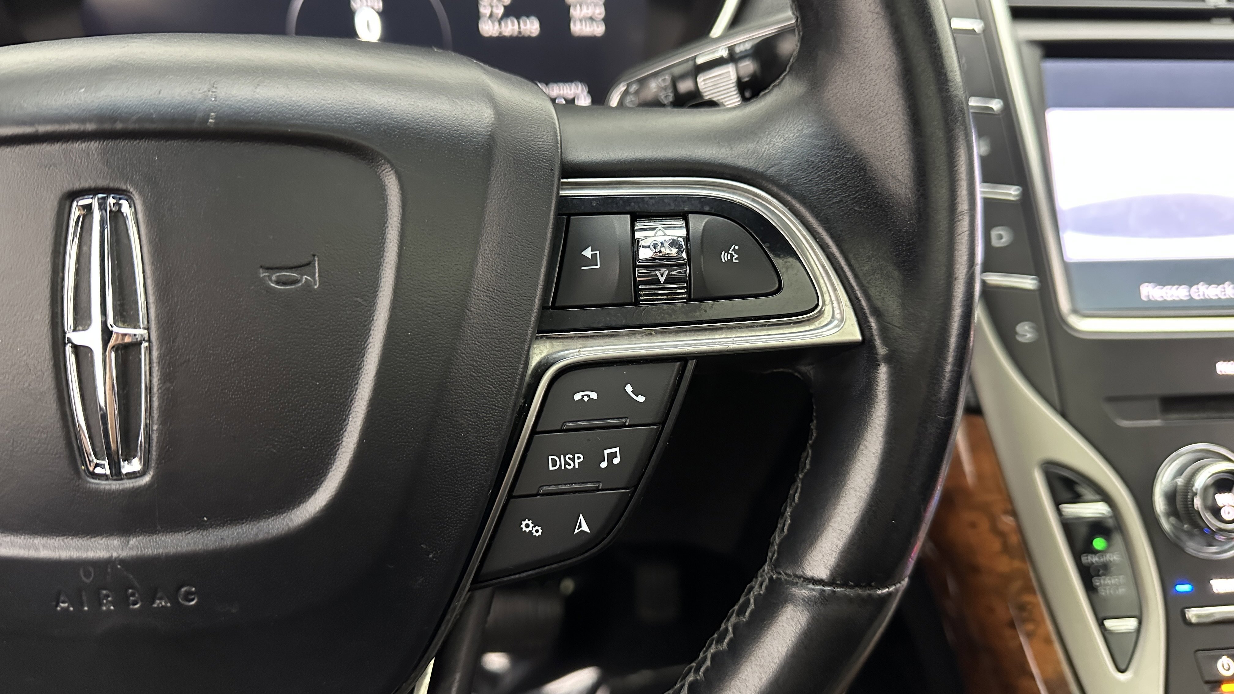 Used 2020 Lincoln Nautilus Reserve w/ Equipment Group 201A image 23