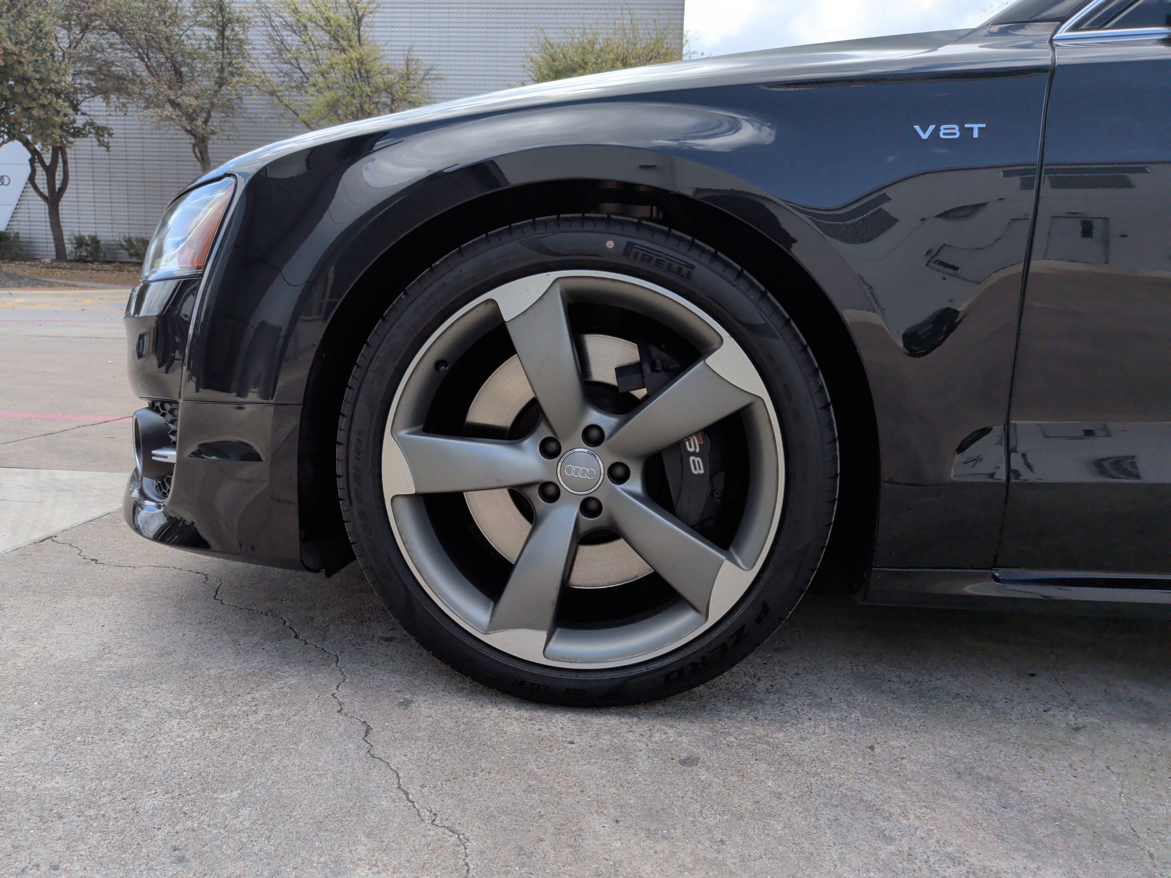 Used 2015 Audi S8 image 12