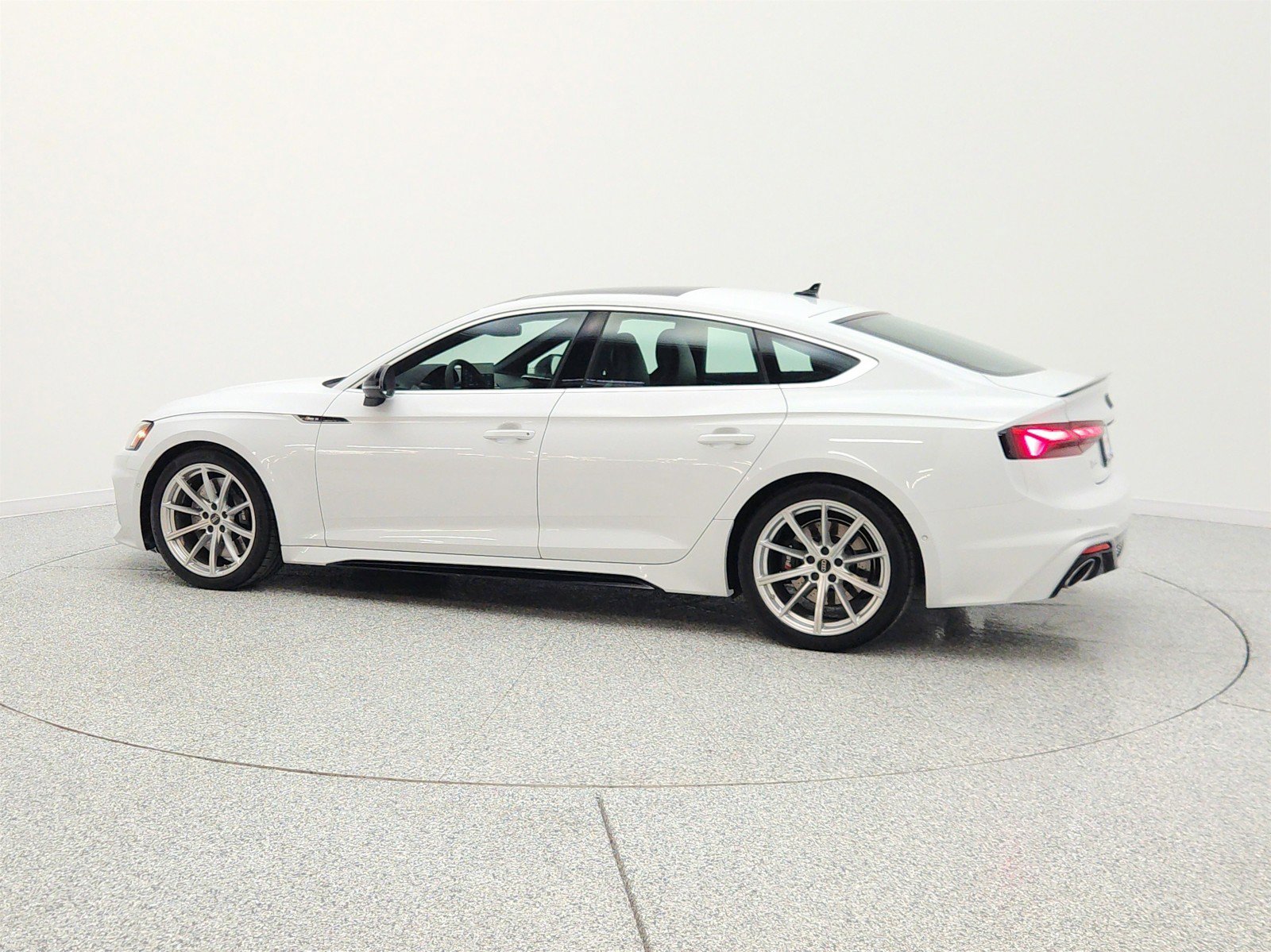 Used 2023 Audi RS 5 Sportback w/ RS Driver Assistance Package AWD/4WD image 8