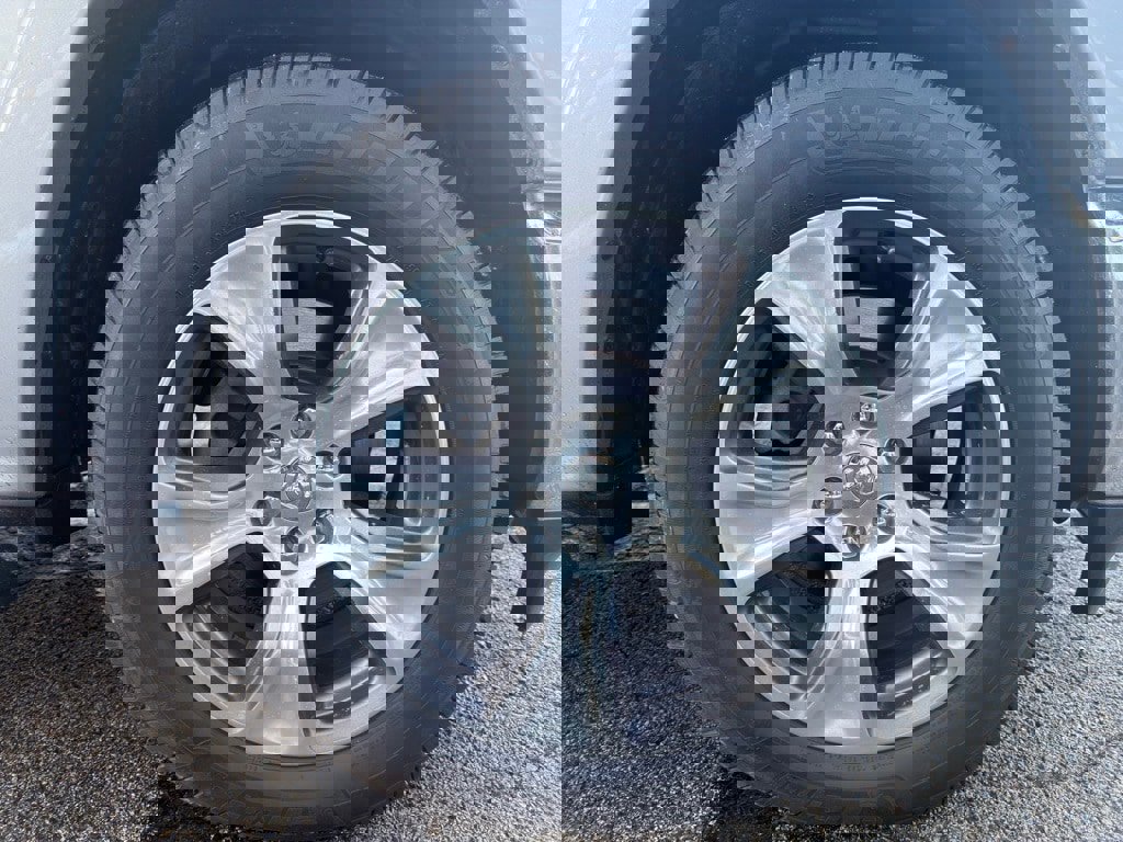 Used 2019 RAM 1500 Laramie image 9