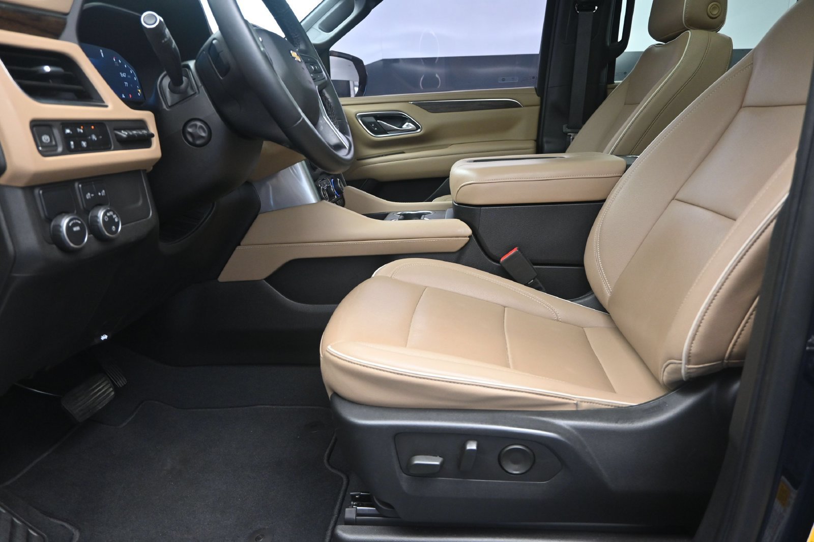 Certified 2023 Chevrolet Tahoe Premier w/ Premium Package 2 RWD image 13