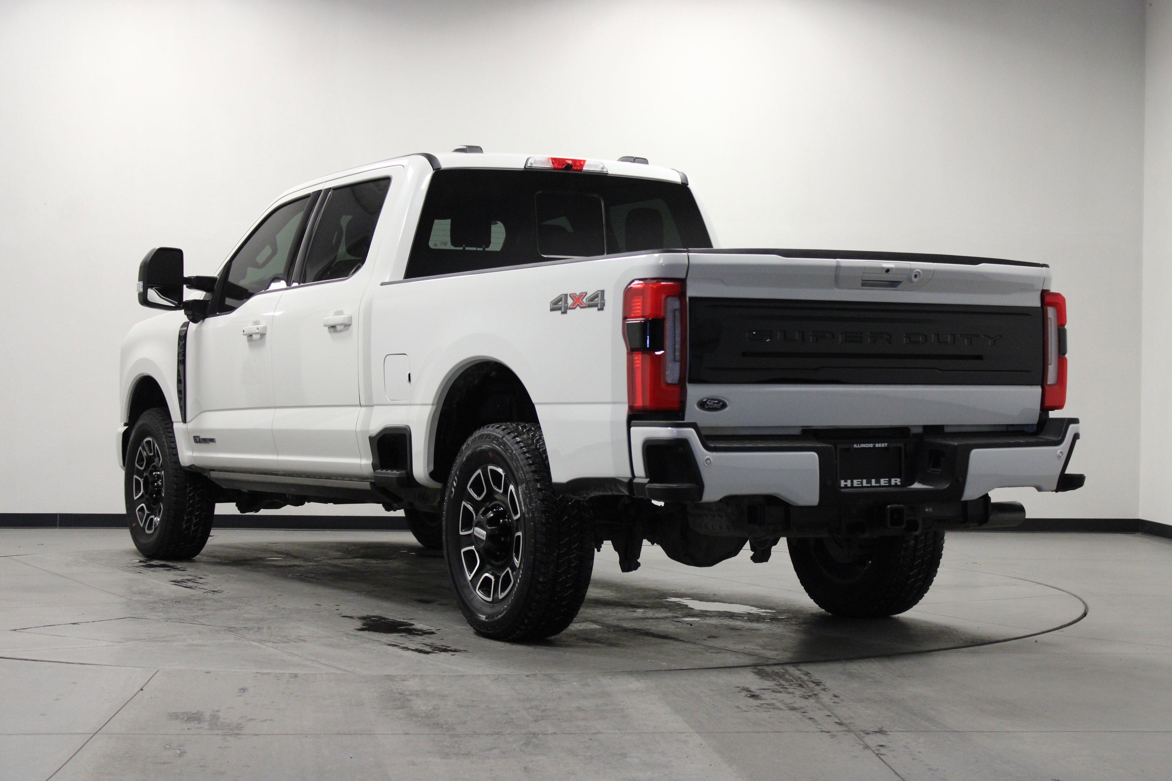 Used 2025 Ford F250 Platinum image 6