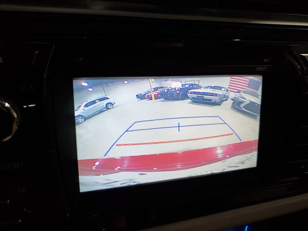 Used 2016 Toyota Corolla LE FWD image 28