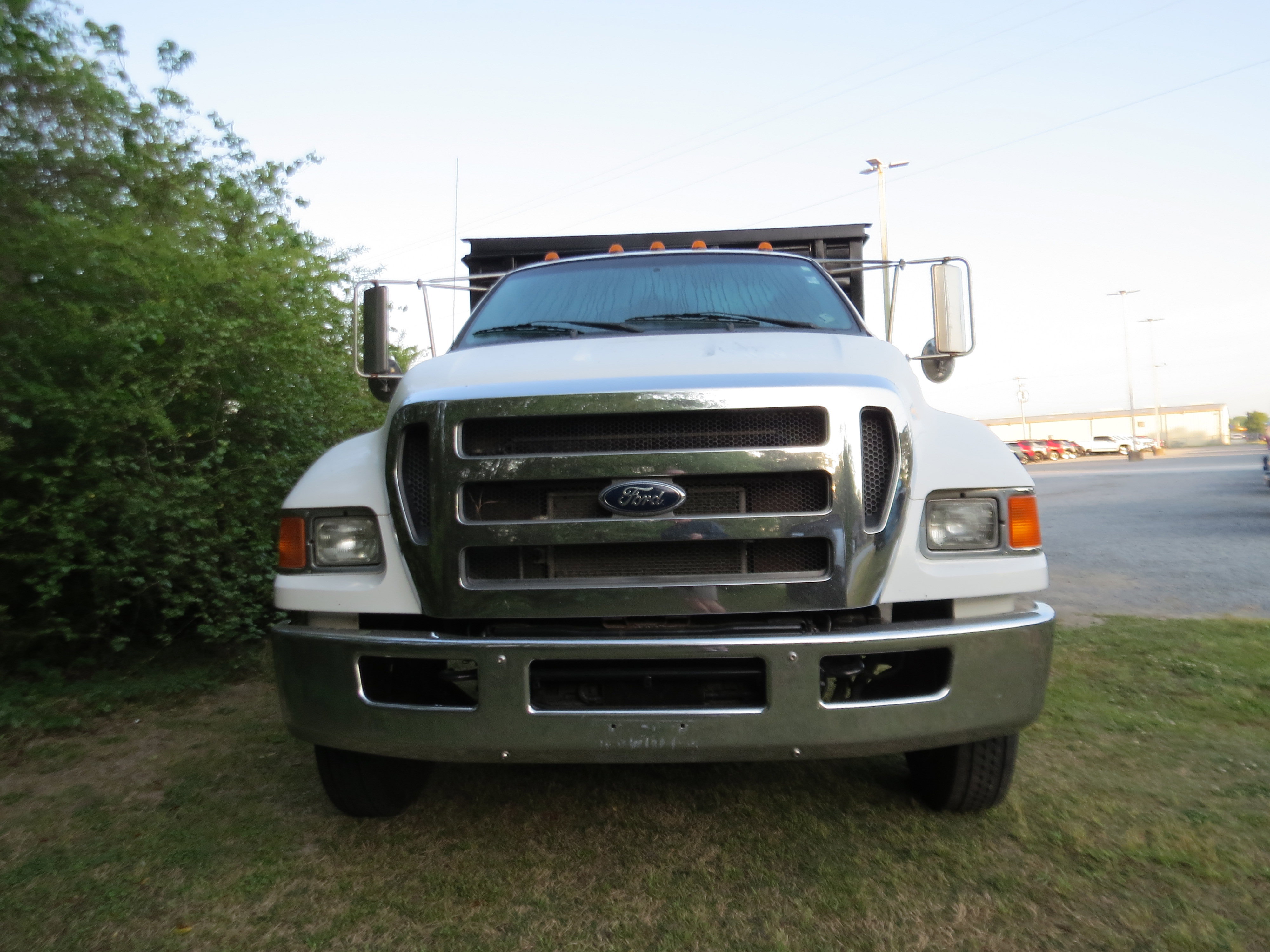 Used 2013 Ford F650 2WD Regular Cab Super Duty image 3