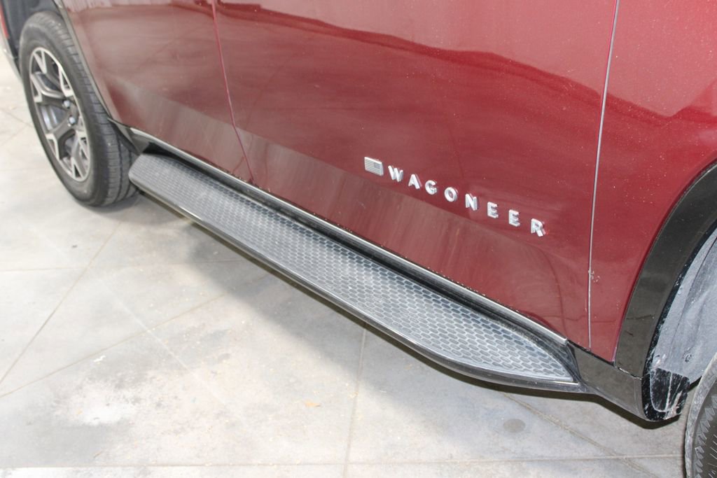 Used 2024 Jeep Wagoneer Series III AWD/4WD image 13