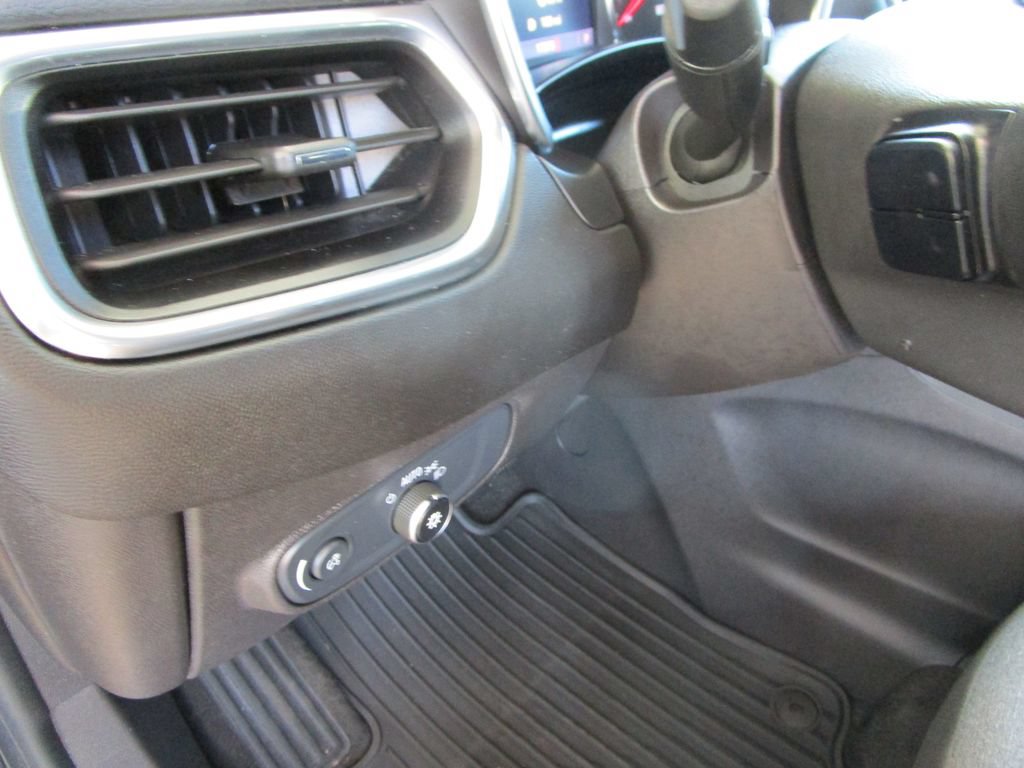 Used 2024 Chevrolet Equinox LT FWD image 33