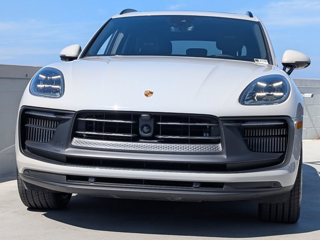 Certified 2023 Porsche Macan GTS image 8