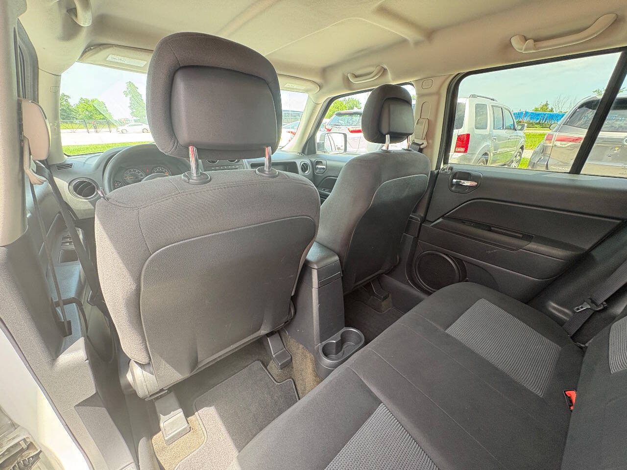 Used 2016 Jeep Patriot Sport w/ Power Value Group AWD/4WD image 10