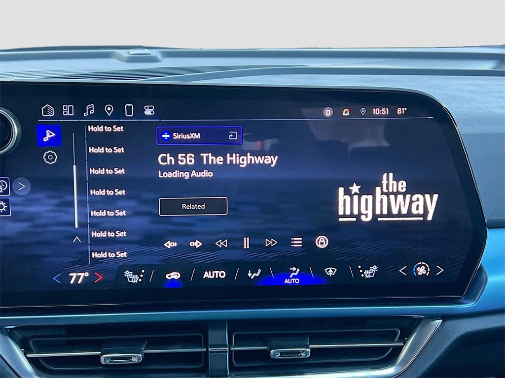 Used 2025 Chevrolet Equinox EV LT w/ Convenience Package image 14