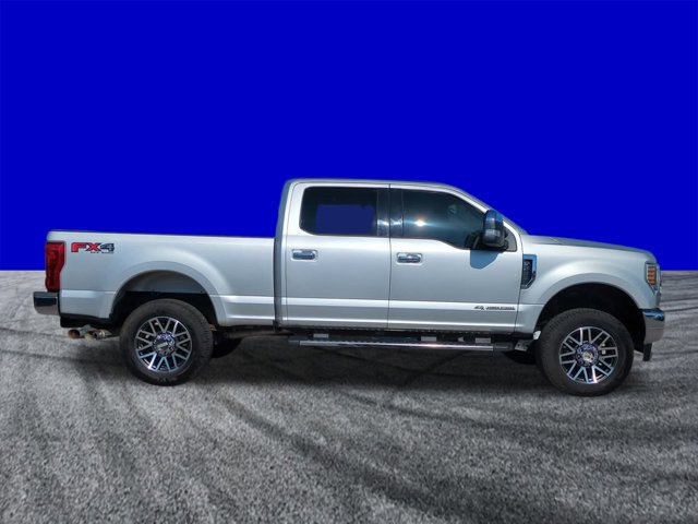 Used 2018 Ford F250 Lariat w/ Chrome Package image 3