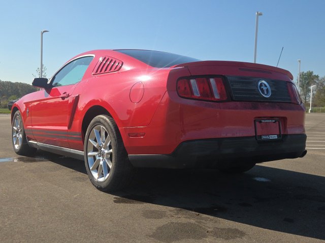 Used 2010 Ford Mustang Coupe RWD image 10