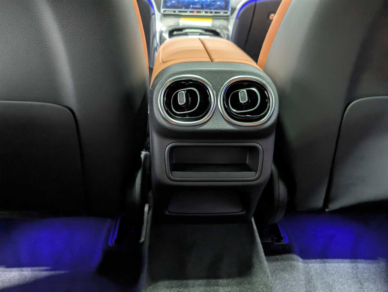 New 2026 Mercedes-Benz GLC 43 AMG 4MATIC Coupe image 17