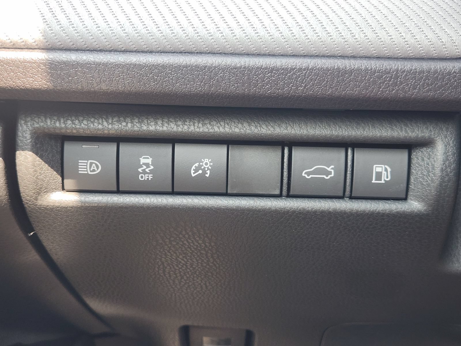 New 2026 Toyota Camry SE FWD image 21