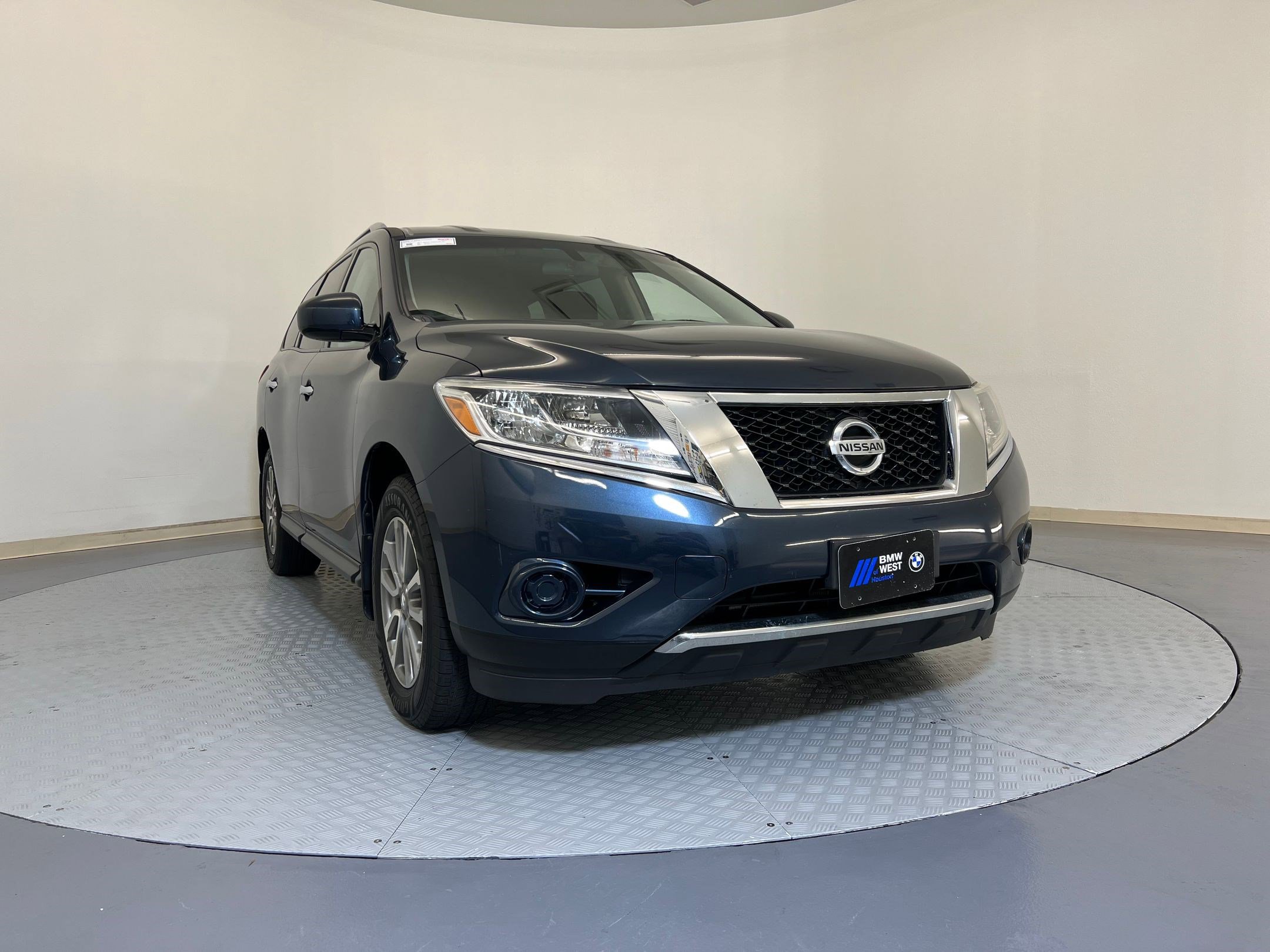 Used 2013 Nissan Pathfinder SV image 6