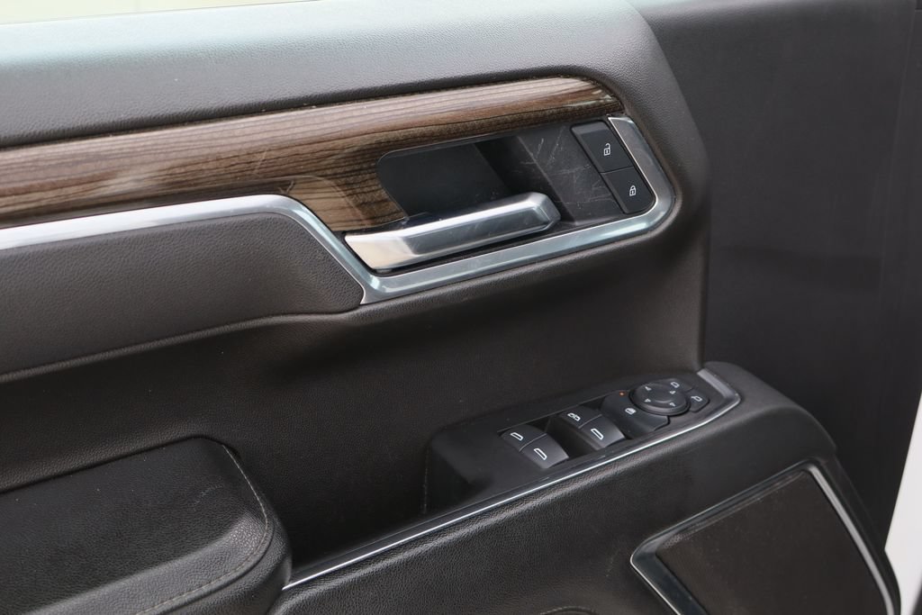 Used 2025 Chevrolet Silverado 1500 LT RWD image 19