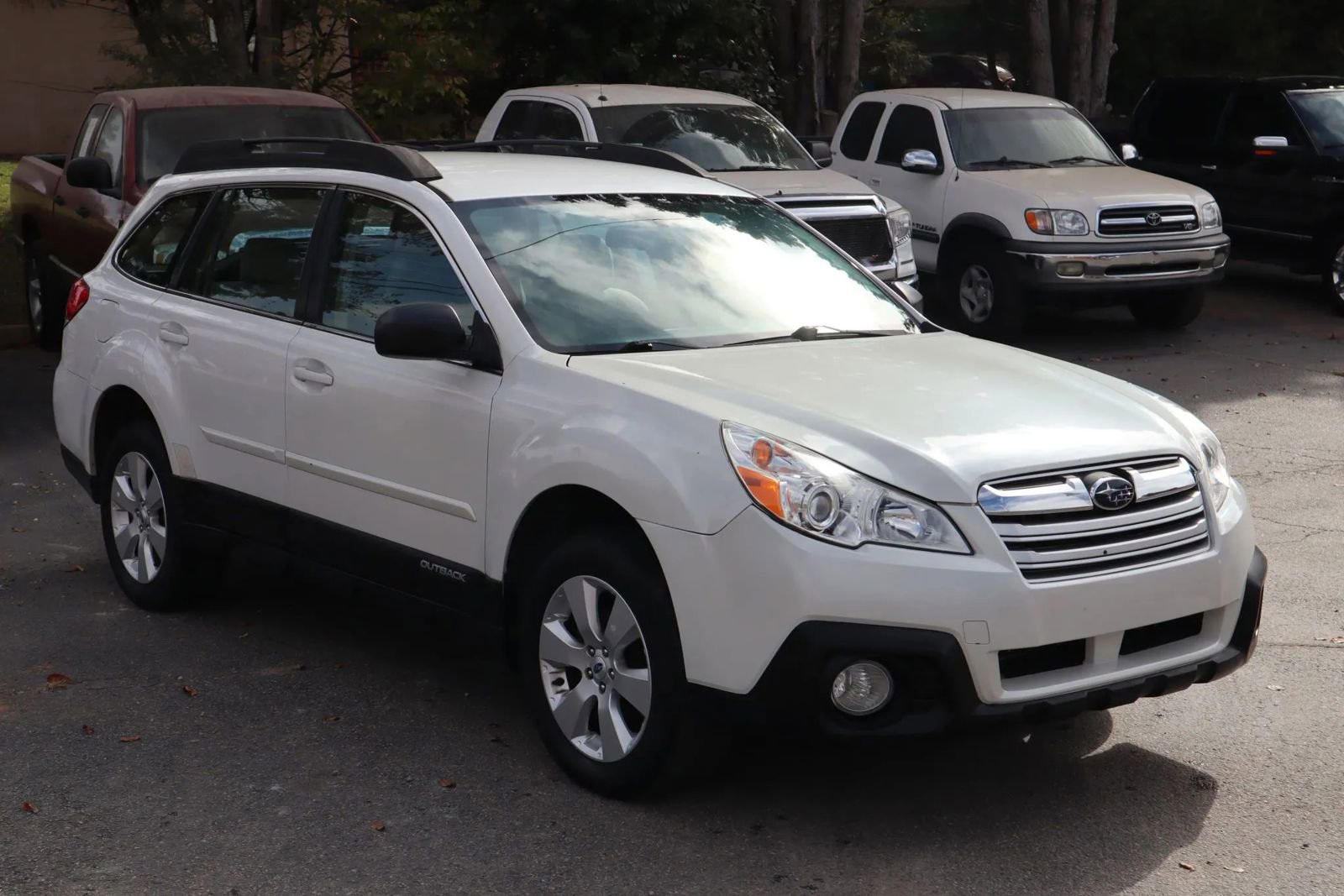 Used 2014 Subaru Outback 2.5i AWD/4WD image 3