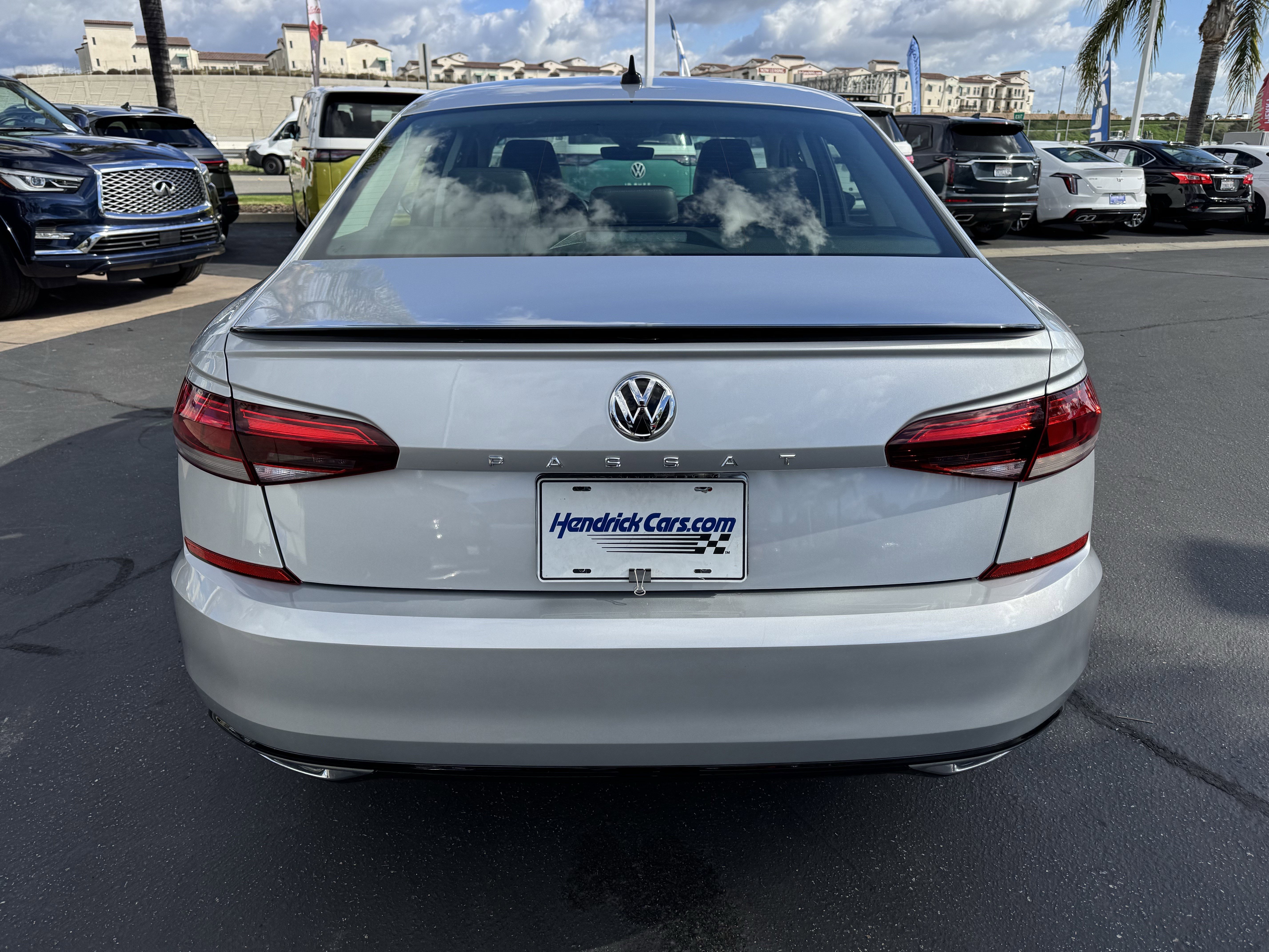 Used 2020 Volkswagen Passat 2.0T R-Line image 9