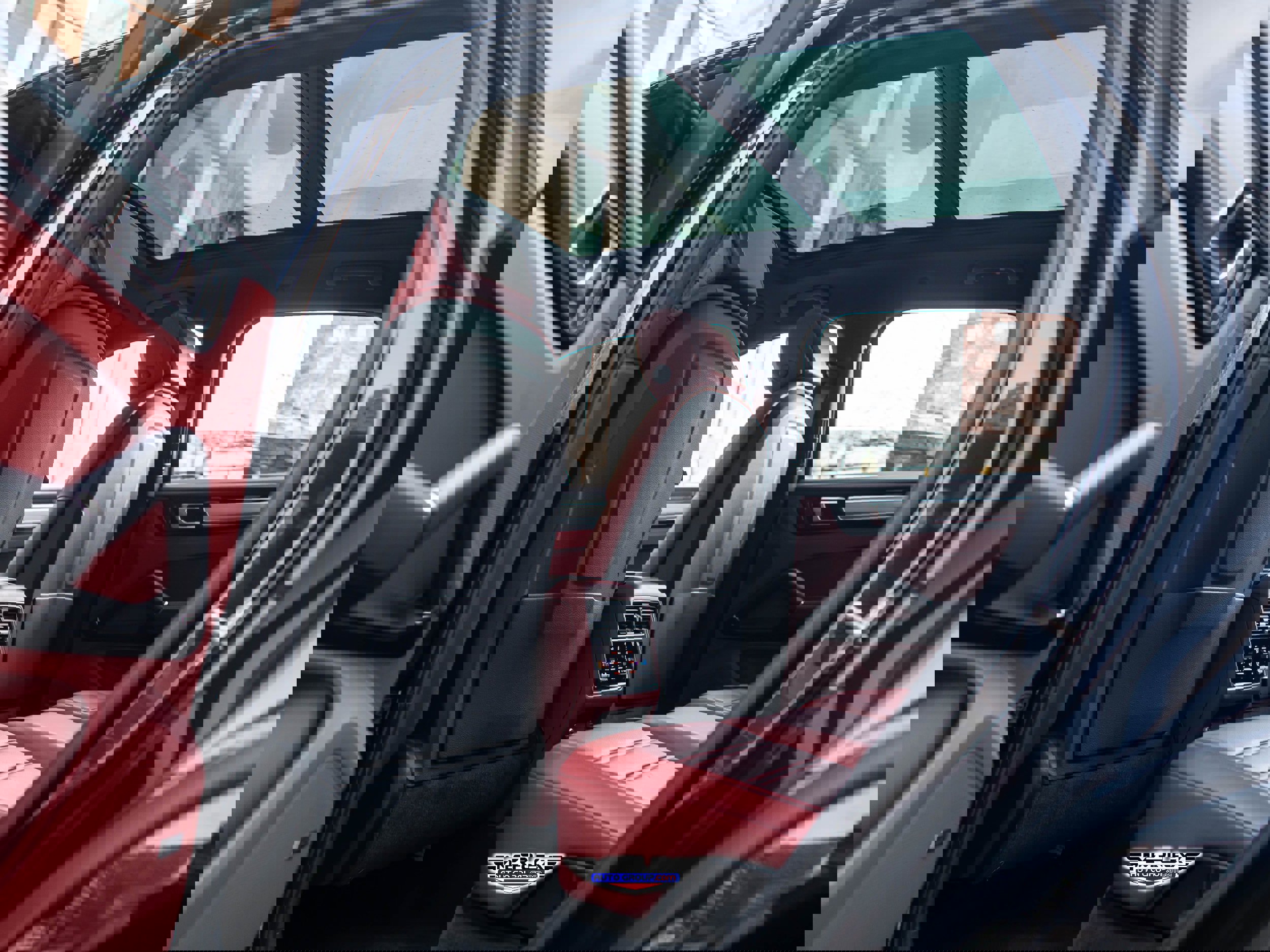 Used 2022 Porsche Cayenne Platinum Edition image 21