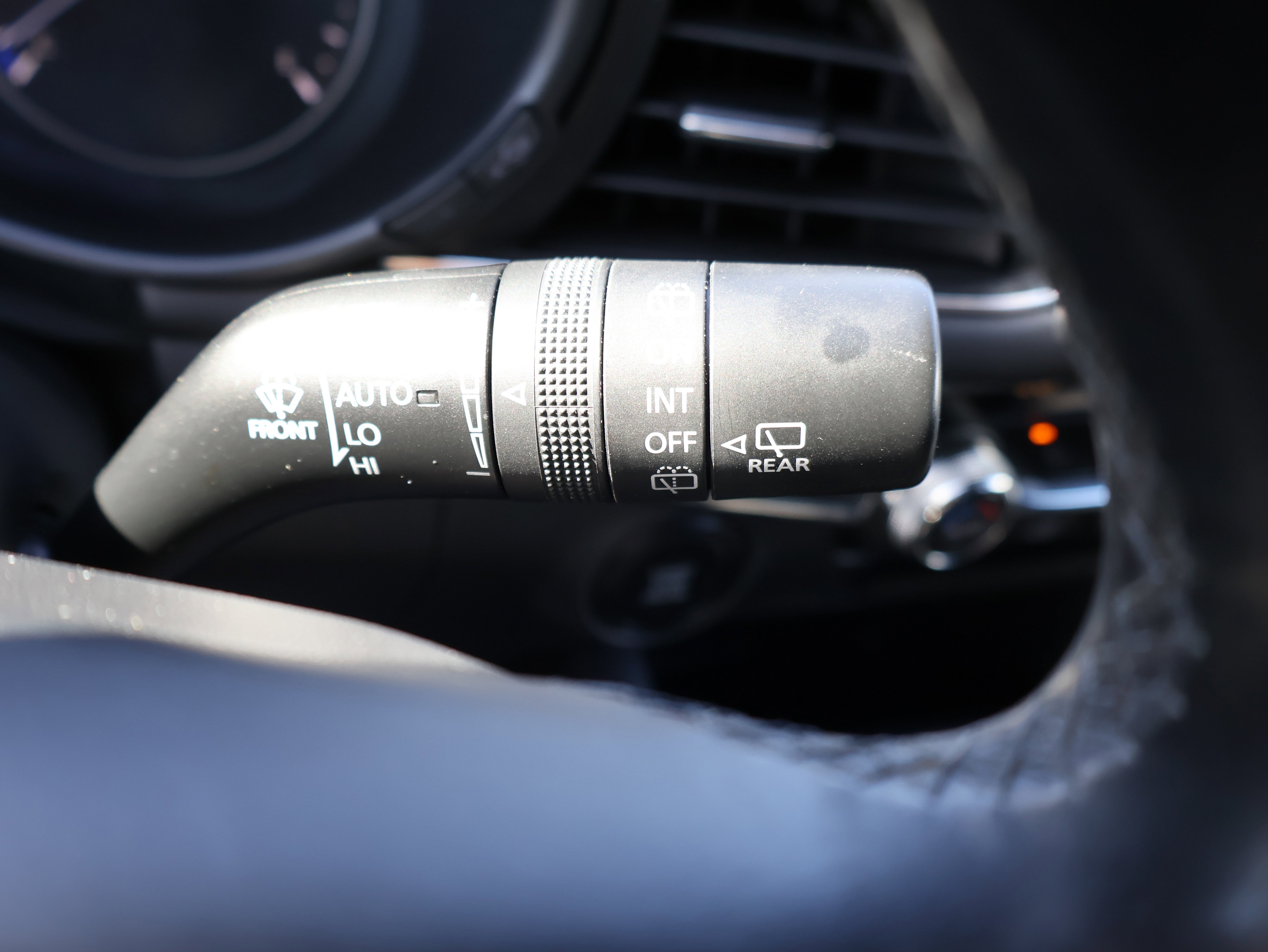 Used 2019 MAZDA MAZDA3 Hatchback w/ Preferred Package image 37