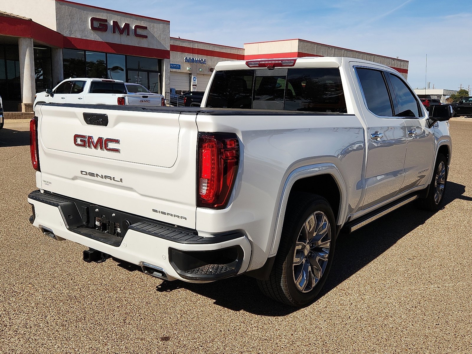 Used 2024 GMC Sierra 1500 Denali w/ Denali Reserve Package image 4
